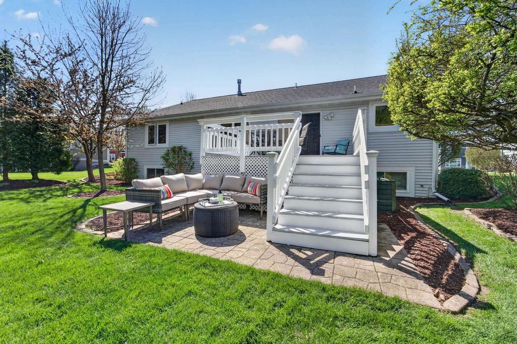 Photo of 2646 Saw Tooth DRIVE, Fitchburg, WI 53711 (MLS # 2020906)