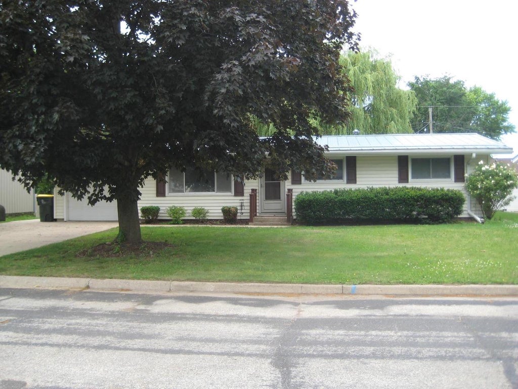 Photo of 1111 S 5th STREET, Prairie Du Chien, WI 53821 (MLS # 2026068)