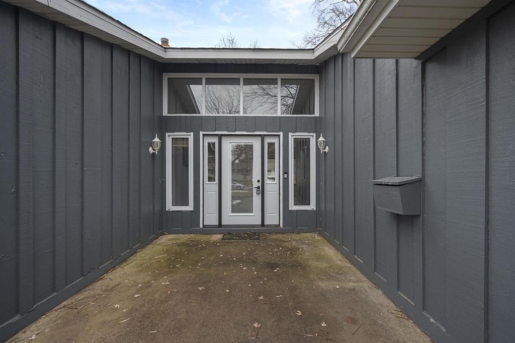 Photo of 313 Sunset ROAD, Columbus, WI 53925 (MLS # 2014668)