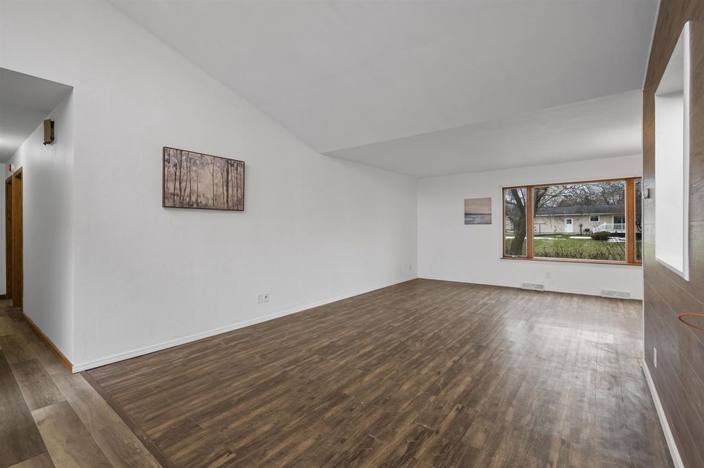 Photo of 313 Sunset ROAD, Columbus, WI 53925 (MLS # 2014668)