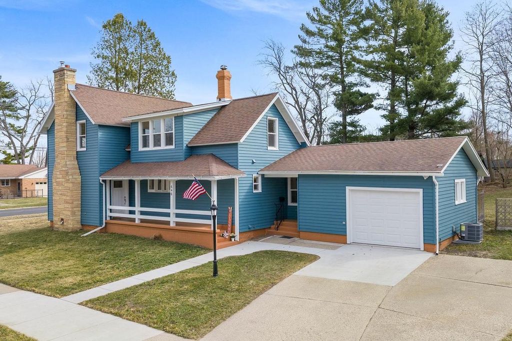 Photo of 646 N Walnut STREET, Reedsburg, WI 53959 (MLS # 2019388)