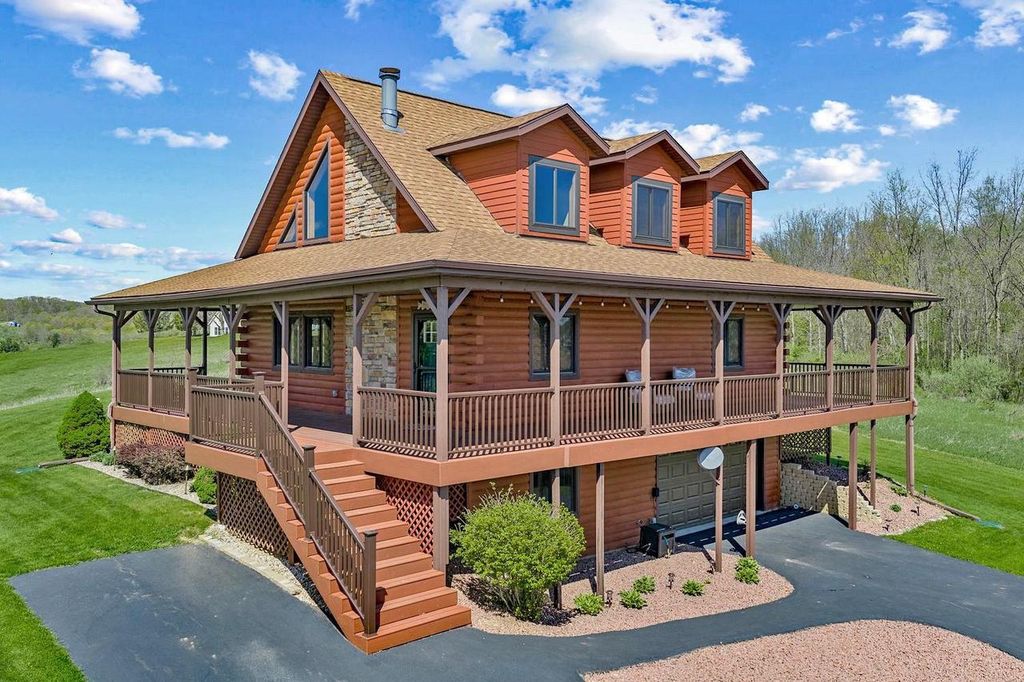 Photo of S991 Club House DRIVE, La Valle, WI 53941 (MLS # 2022735)