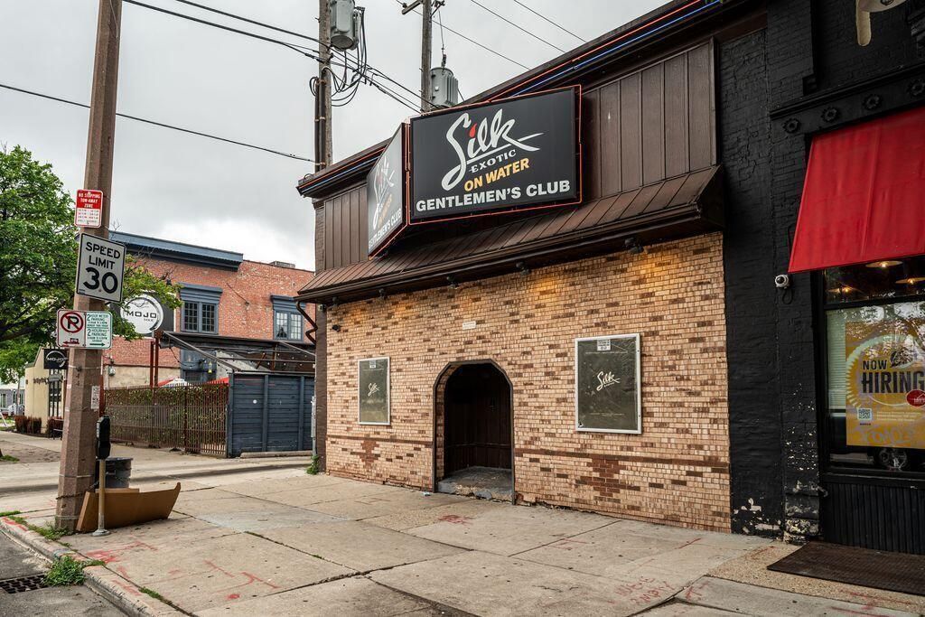 Photo of 144 E Juneau AVENUE, Milwaukee, WI 53202 (MLS # 1948365)