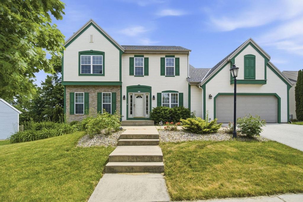 Photo of 951 River Park DRIVE, Waukesha, WI 53189 (MLS # 1969361)