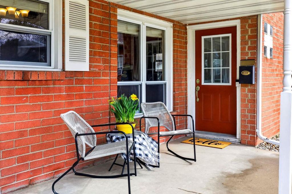 Photo of 22 Johnson COURT, Appleton, WI 54915 (MLS # 50323385)