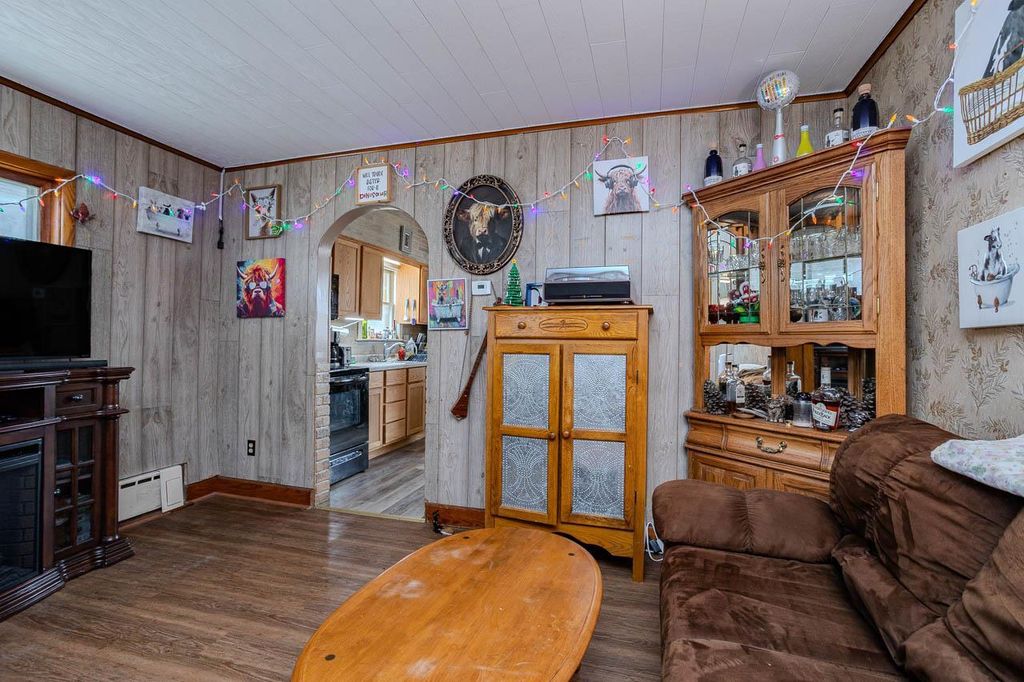 Photo of 1009 S 8th AVENUE, Wausau, WI 54401 (MLS # 22601138)