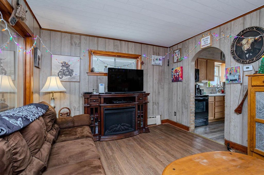 Photo of 1009 S 8th AVENUE, Wausau, WI 54401 (MLS # 22601138)