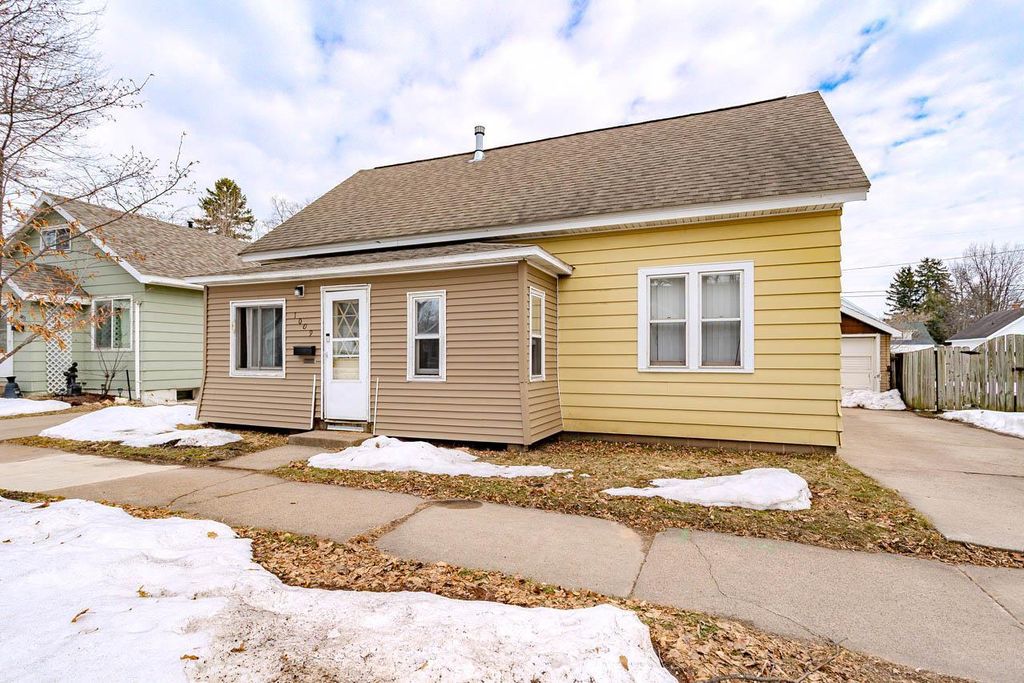 Photo of 1009 S 8th AVENUE, Wausau, WI 54401 (MLS # 22601138)