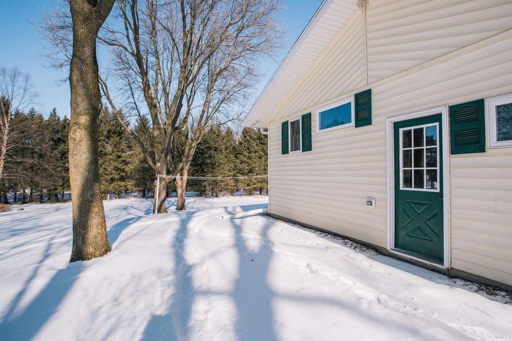 Photo of 214 W Hunt STREET, Greenwood, WI 54437 (MLS # 22600379)