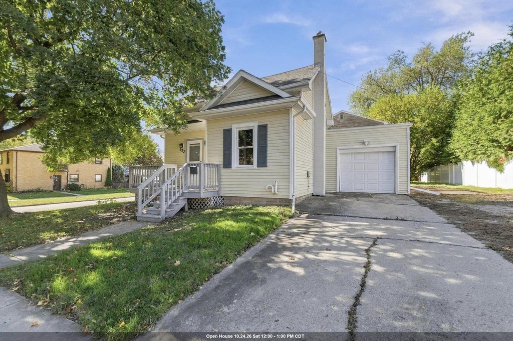 Photo of 623 S Locust STREET, Appleton, WI 54914 (MLS # 50334728)