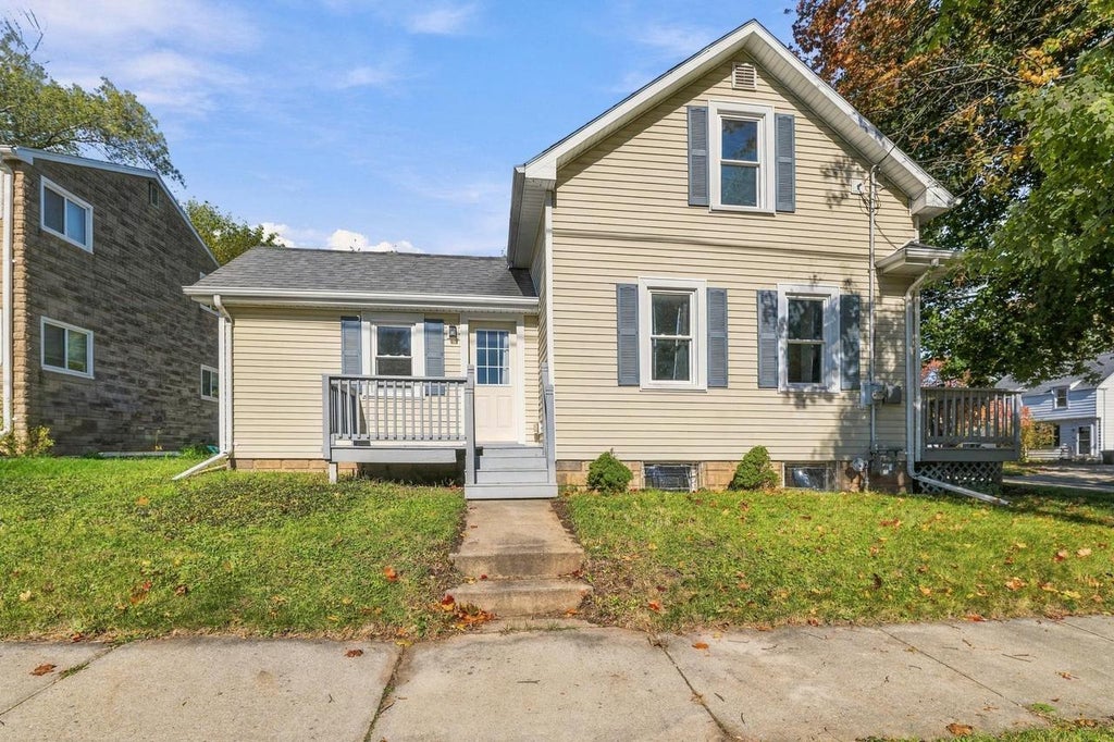 Photo of 623 S Locust STREET, Appleton, WI 54914 (MLS # 50334728)