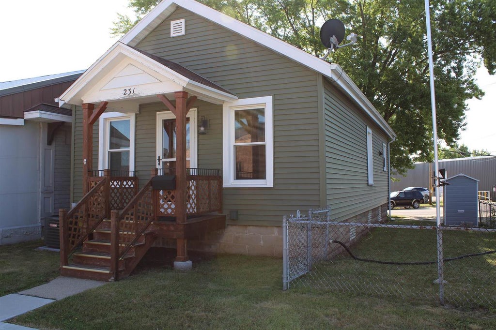 Photo of 231 S Military ROAD, Fond Du Lac, WI 54935 (MLS # 50329959)