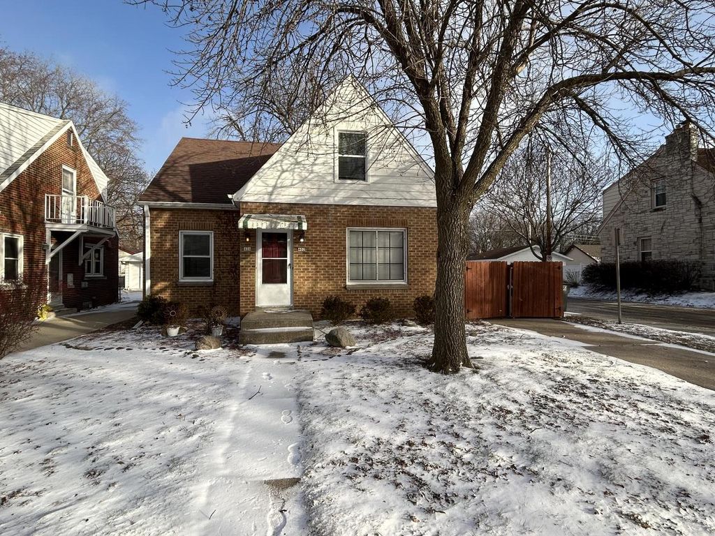 Photo of 402 N 68th STREET, Milwaukee, WI 53212 (MLS # 1945946)