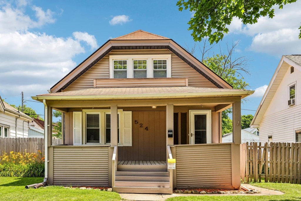 Photo of 524 S Oak Park COURT, Milwaukee, WI 53214 (MLS # 1980864)