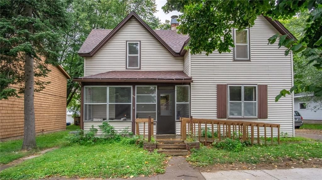 Photo of 1217 9th STREET #House, Menomonie, WI 54751 (MLS # 1596543)