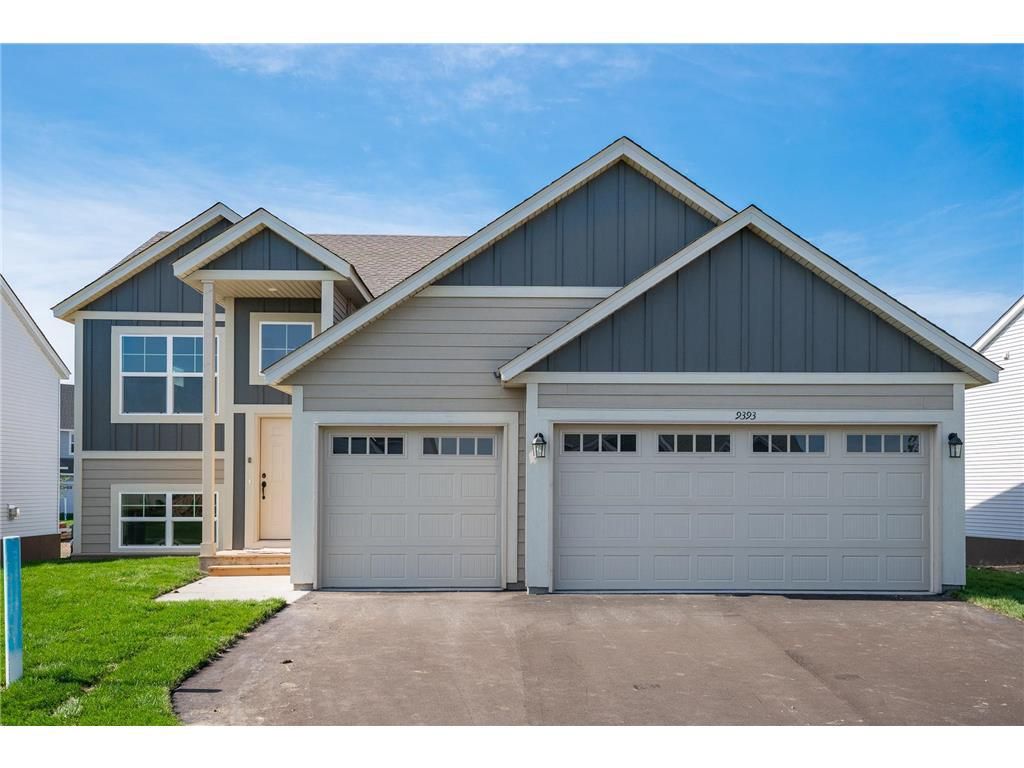 Photo of 988 Willow Glen AVENUE, Somerset, WI 54025 (MLS # 7066414)