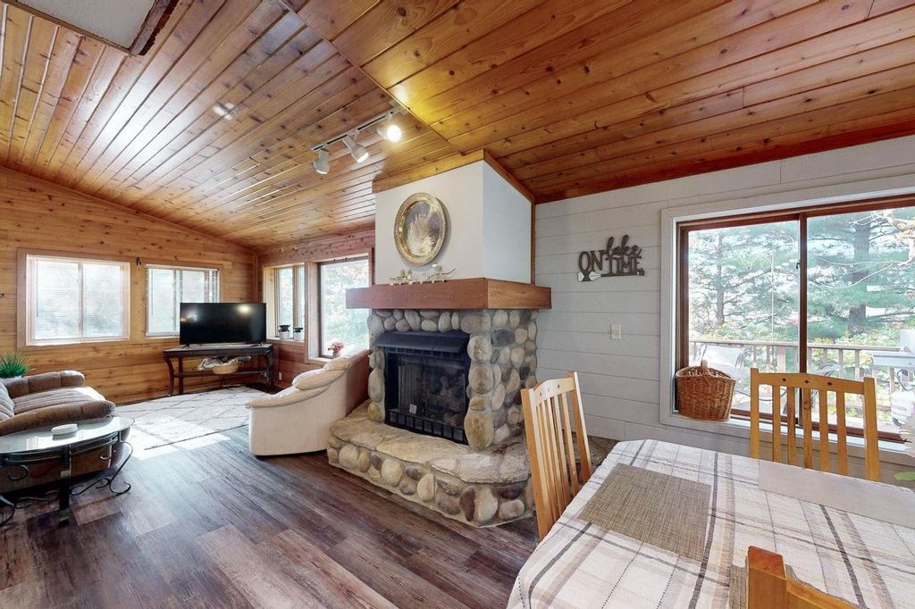 Photo of W3797 Lakeview Park DRIVE, Lake Geneva, WI 53147 (MLS # 2012039)