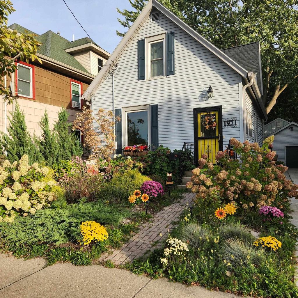 Photo of 1971 E Washington AVENUE, Madison, WI 53704 (MLS # 2020250)