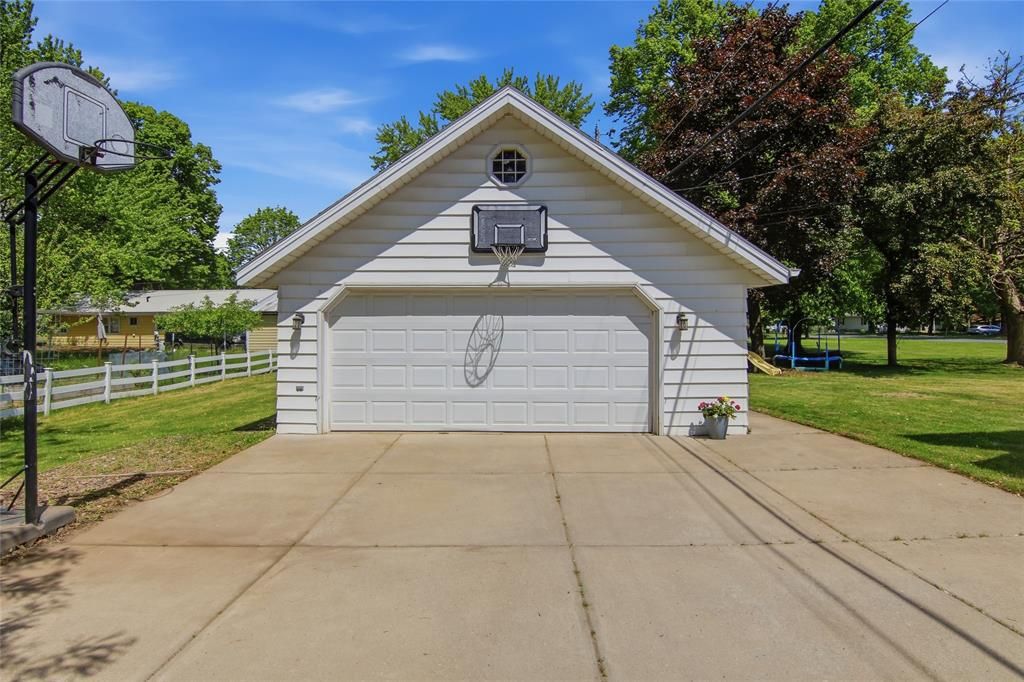Photo of 1615 2nd AVENUE, Menomonie, WI 54751 (MLS # 1601242)