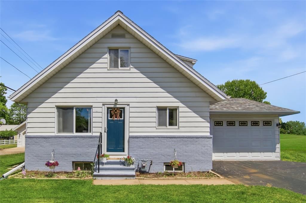 Photo of 1615 2nd AVENUE, Menomonie, WI 54751 (MLS # 1601242)