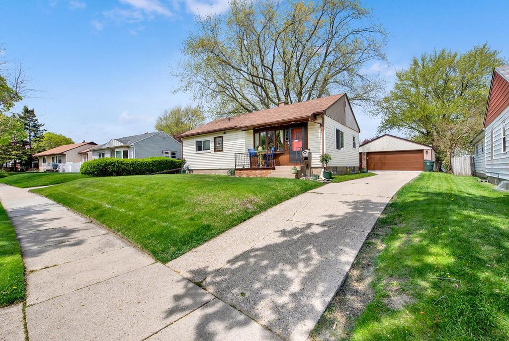 Photo of 3438 E Denton AVENUE, Saint Francis, WI 53235 (MLS # 1961756)
