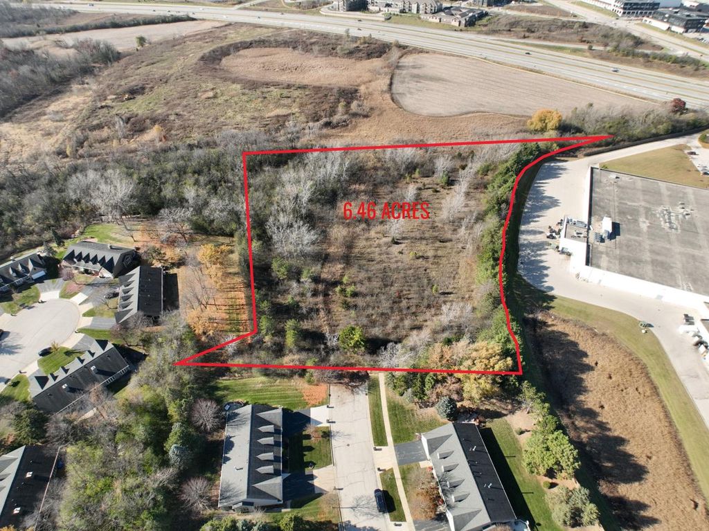 Photo of Lt7 W Terrace DRIVE, Franklin, WI 53132 (MLS # 1942850)