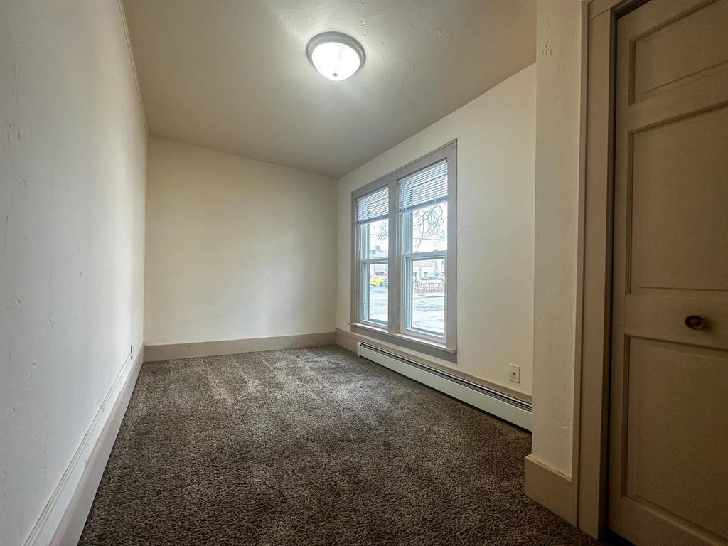 Photo of 556 Jefferson STREET, Oshkosh, WI 54901 (MLS # 50322653)
