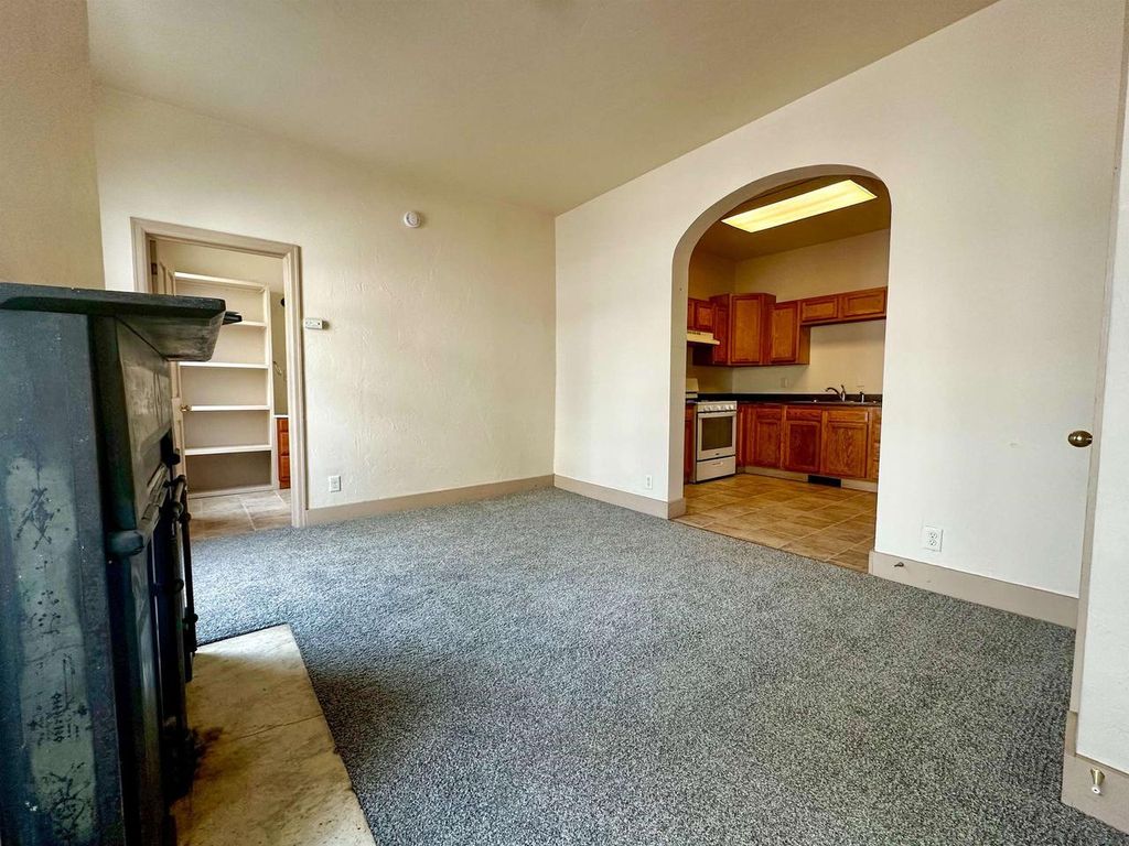 Photo of 556 Jefferson STREET, Oshkosh, WI 54901 (MLS # 50322653)