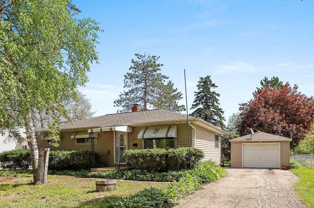 Photo of 1652 Boland ROAD, Green Bay, WI 54303 (MLS # 50326164)