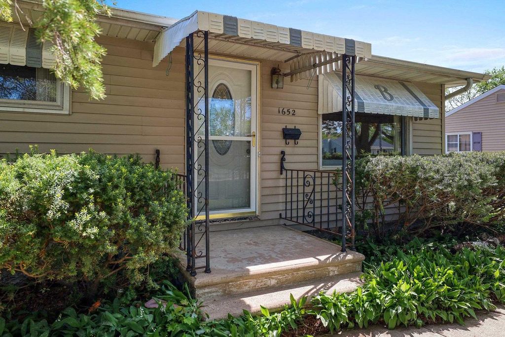 Photo of 1652 Boland ROAD, Green Bay, WI 54303 (MLS # 50326164)