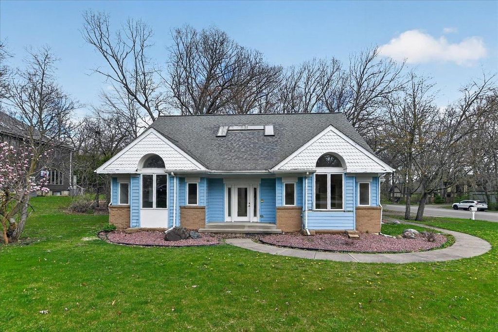 Photo of 5824 Osmundsen COURT, Fitchburg, WI 53711 (MLS # 2023863)
