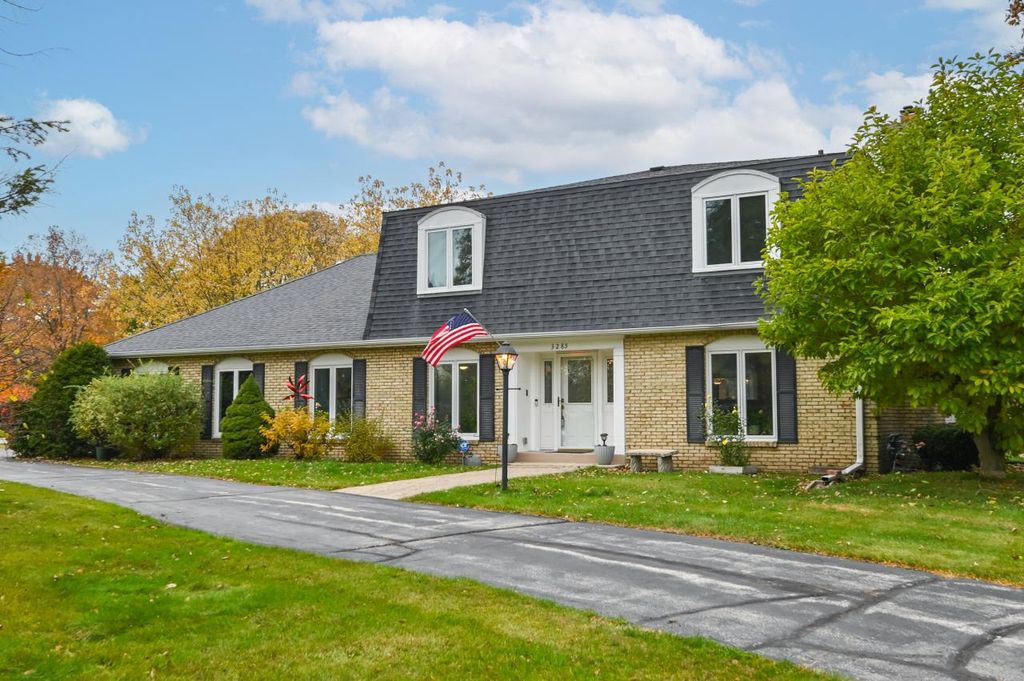 Photo of 3285 Old Lantern DRIVE, Brookfield, WI 53005 (MLS # 1941859)