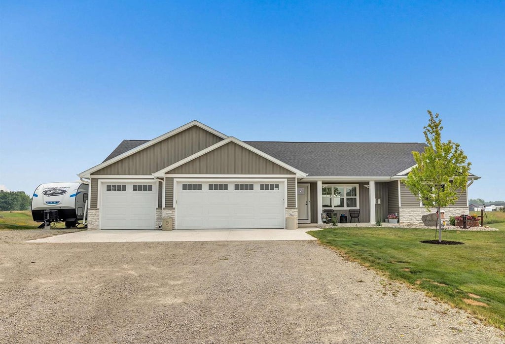 Photo of 7542 Highland Meadow COURT, Pulaski, WI 54162 (MLS # 50329232)