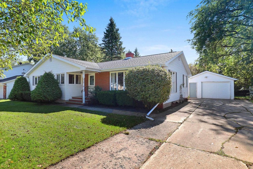 Photo of 222 Longview AVENUE, WI 54301 (MLS # 50333194)