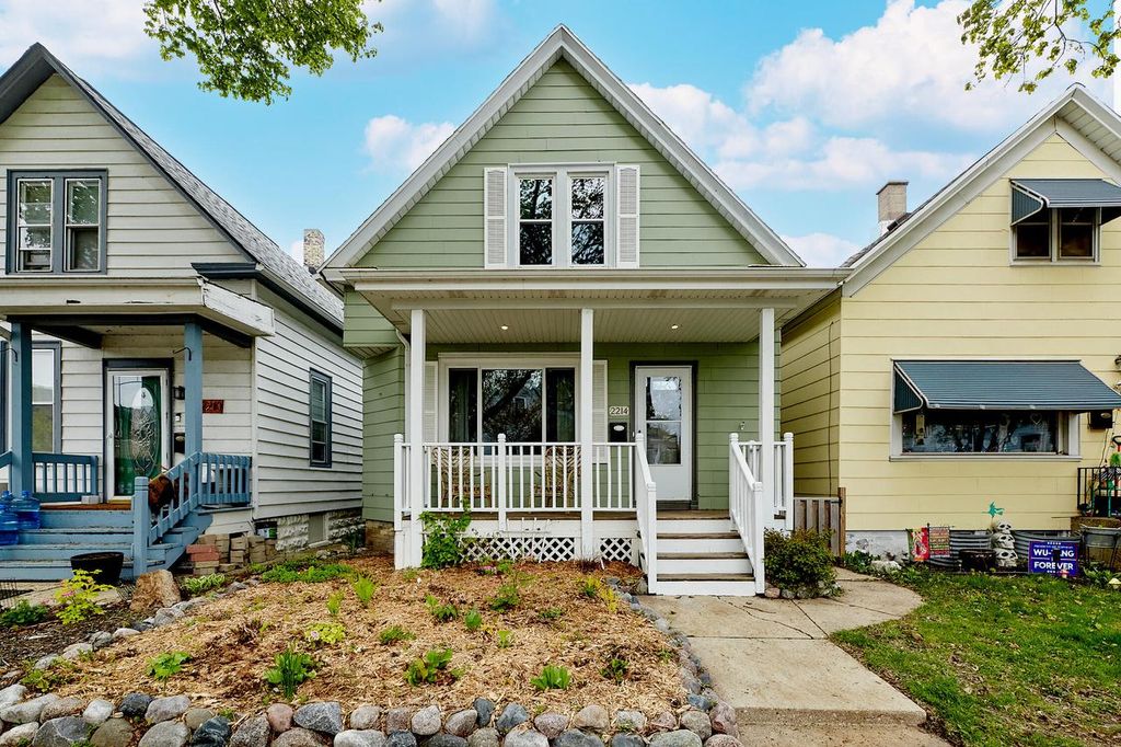 Photo of 2214 S Woodward STREET, Milwaukee, WI 53207 (MLS # 1961100)