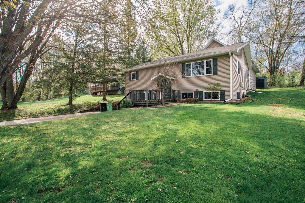 Photo of 404 E 2nd STREET, Neillsville, WI 54456 (MLS # 22601753)