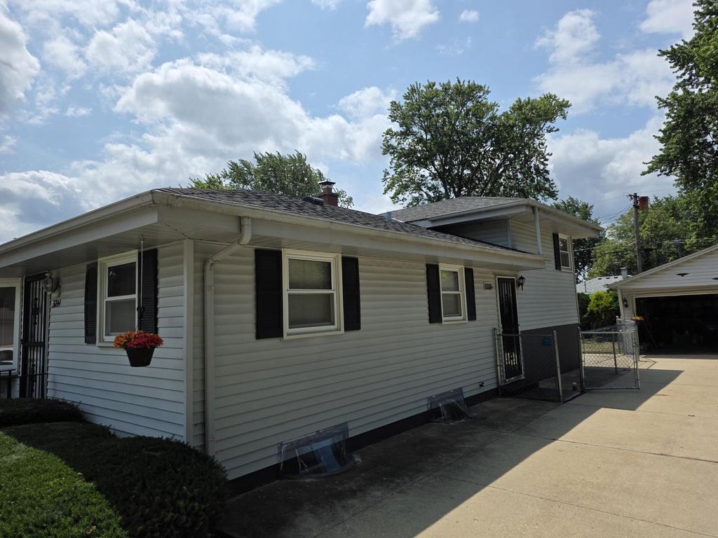Photo of 3244 Debra LANE, Racine, WI 53403 (MLS # 1972280)