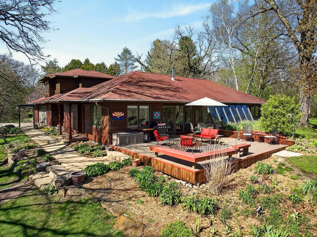 Photo of 5765 Mill ROAD, Dodgeville, WI 53533 (MLS # 2021787)