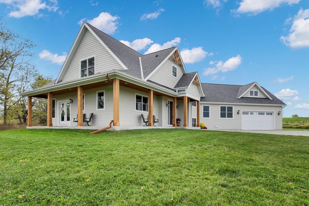 Photo of N4550 County Road DJ, Juneau, WI 53039 (MLS # 1938981)