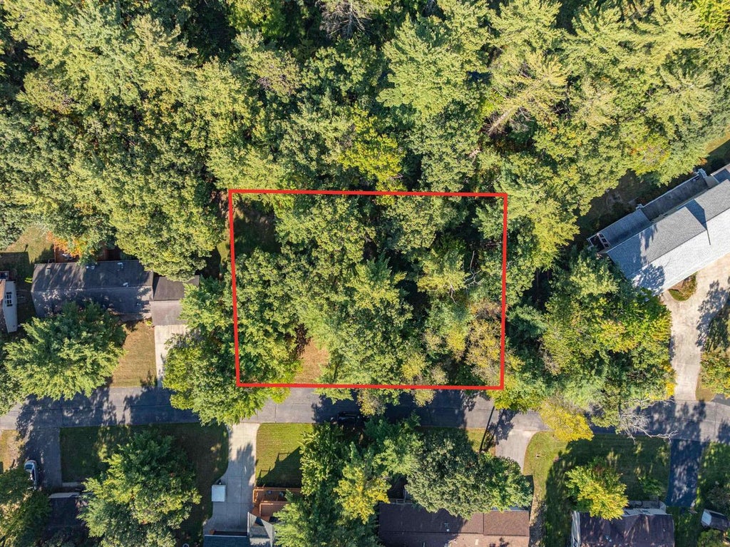 Photo of 147 Cliffside DRIVE, Wisconsin Dells, WI 53965 (MLS # 2035398)