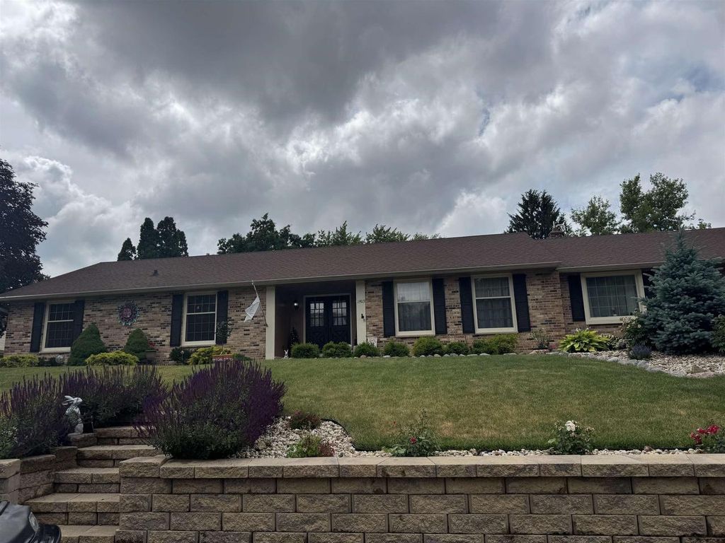 Photo of 1903 Eastwood AVENUE, Janesville, WI 53545 (MLS # 2025287)