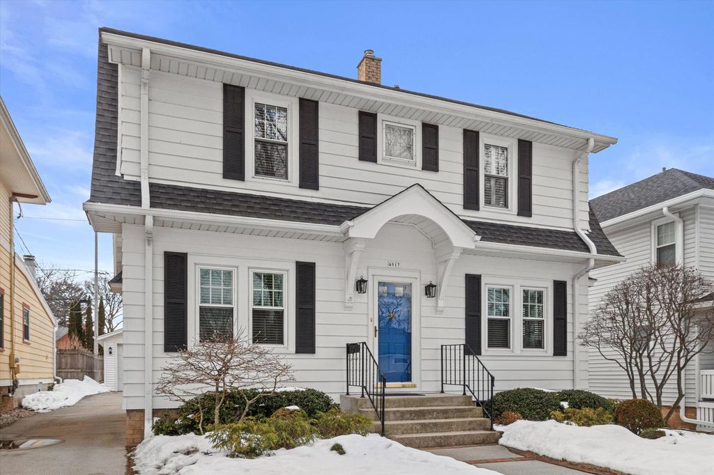 Photo of 4917 N Bartlett AVENUE, Whitefish Bay, WI 53217 (MLS # 1948635)