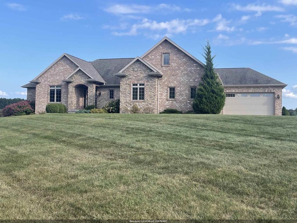 Photo of 3200 Gray Hawk TRAIL, Suamico, WI 54313 (MLS # 50315610)