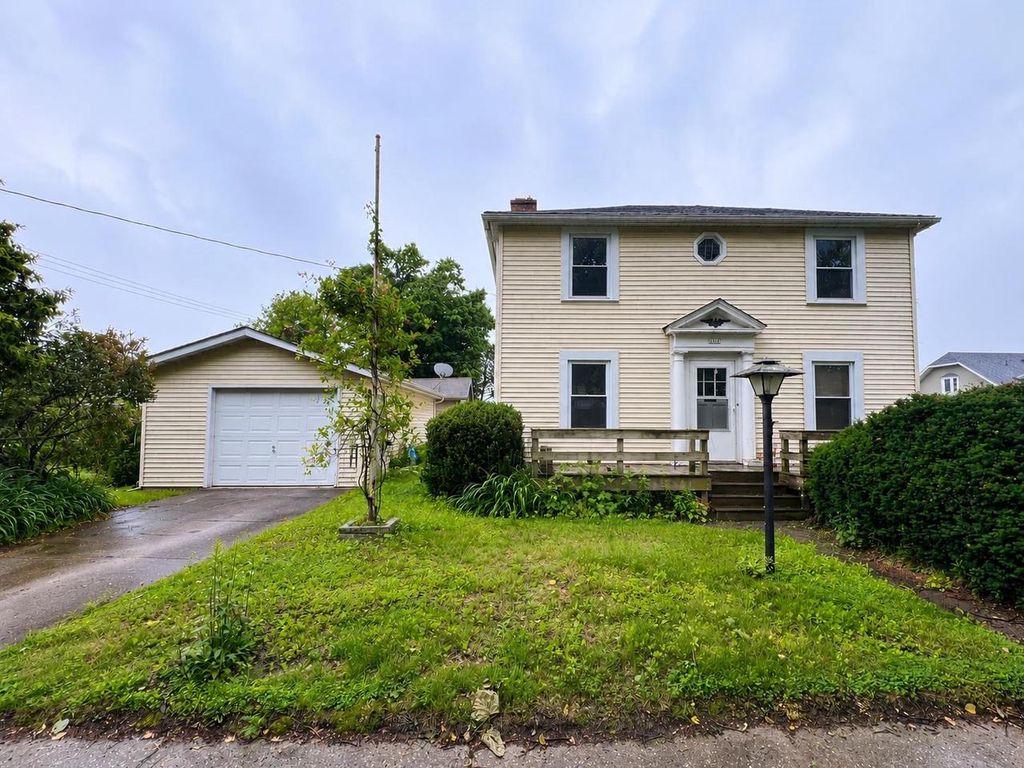 Photo of 2515 Sheridan PLACE, Manitowoc, WI 54220 (MLS # 50327715)