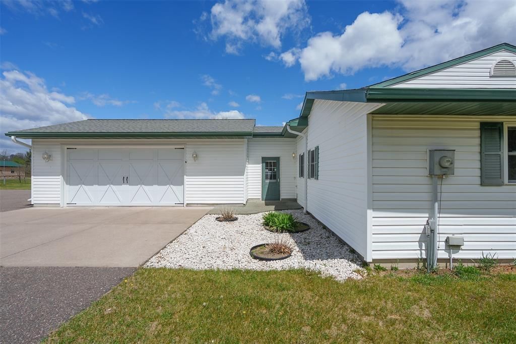 Photo of 19530 E County Road Gg, Augusta, WI 54722 (MLS # 1601118)