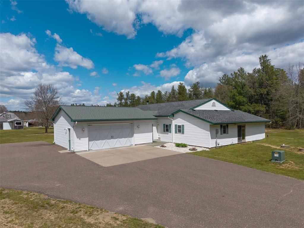 Photo of 19530 E County Road Gg, Augusta, WI 54722 (MLS # 1601118)