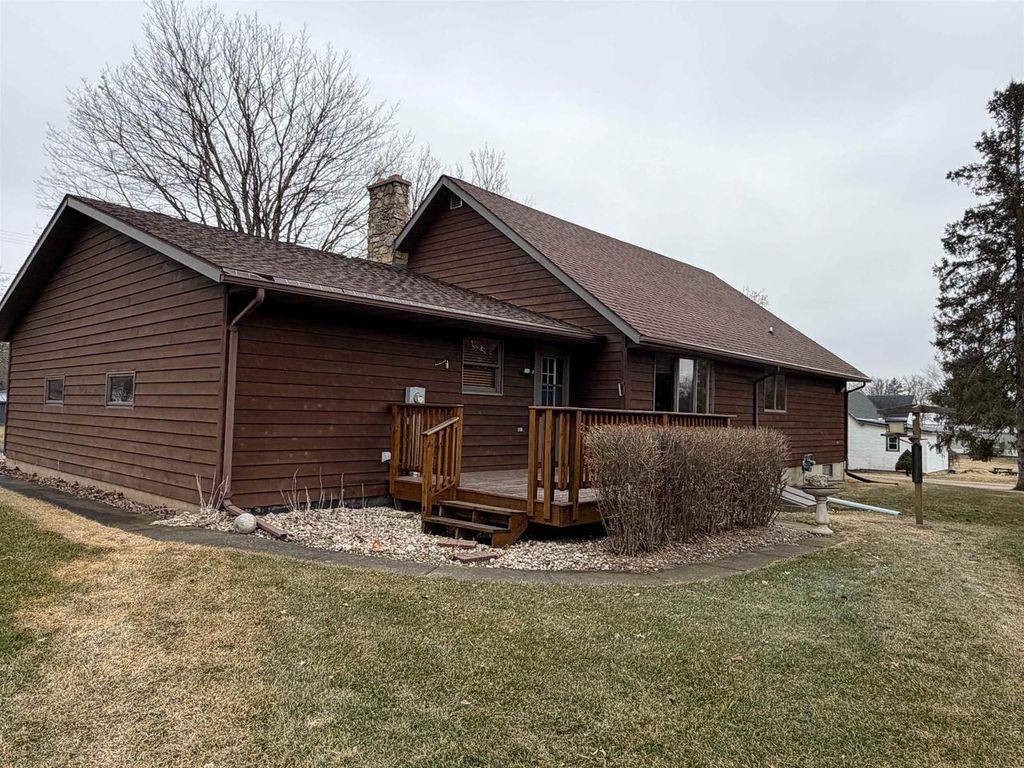 Photo of 215 S Park STREET, Livingston, WI 53554 (MLS # 2018590)