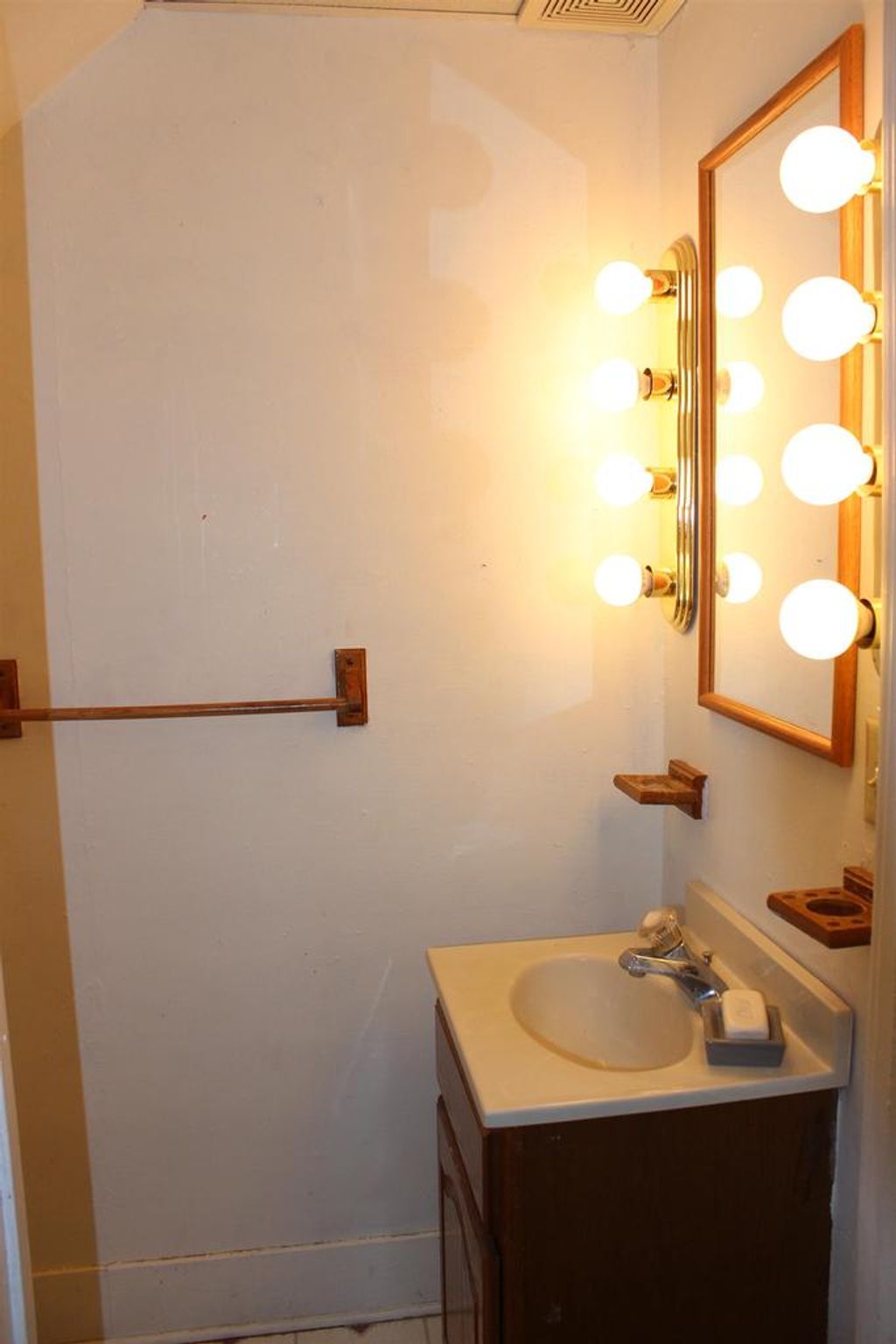 Photo of 234 Rose AVENUE, Fond Du Lac, WI 54935 (MLS # 50319114)