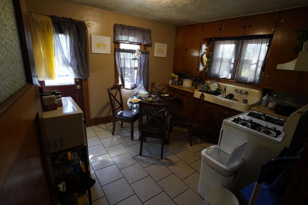 Photo of 112 E Townsend STREET #114, Milwaukee, WI 53212 (MLS # 1939619)