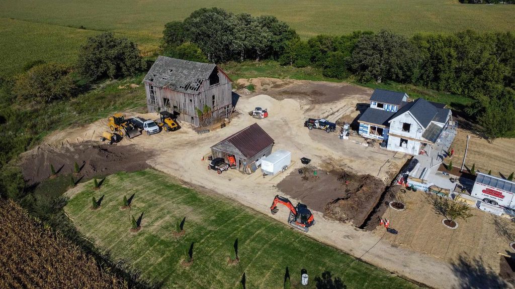 Photo of 2430 Bailey ROAD, Sun Prairie, WI 53590 (MLS # 2015829)